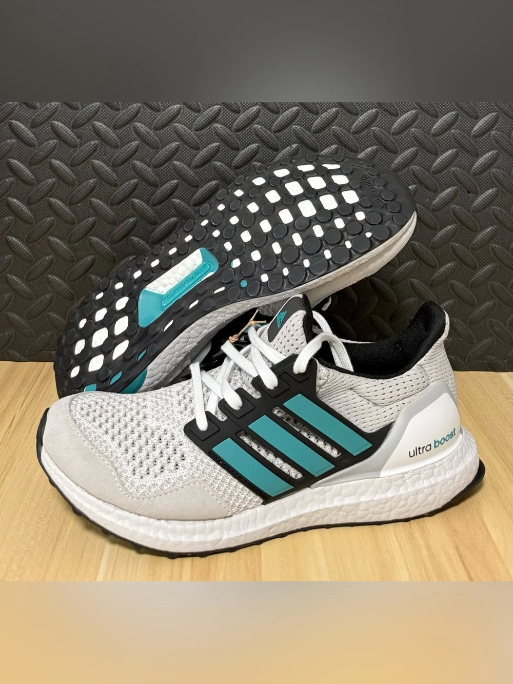 Adidas UltraBoost 1.0 White Pure Teal Running Shoes JQ0823 Mens Size 8.5 NEW